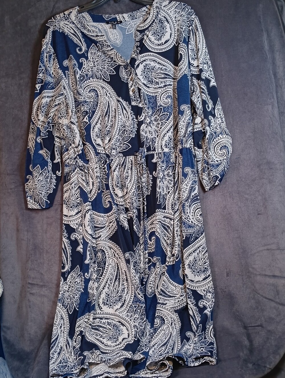 Sami & Jo Blue and White Paisley Dress. Tie At Waist.